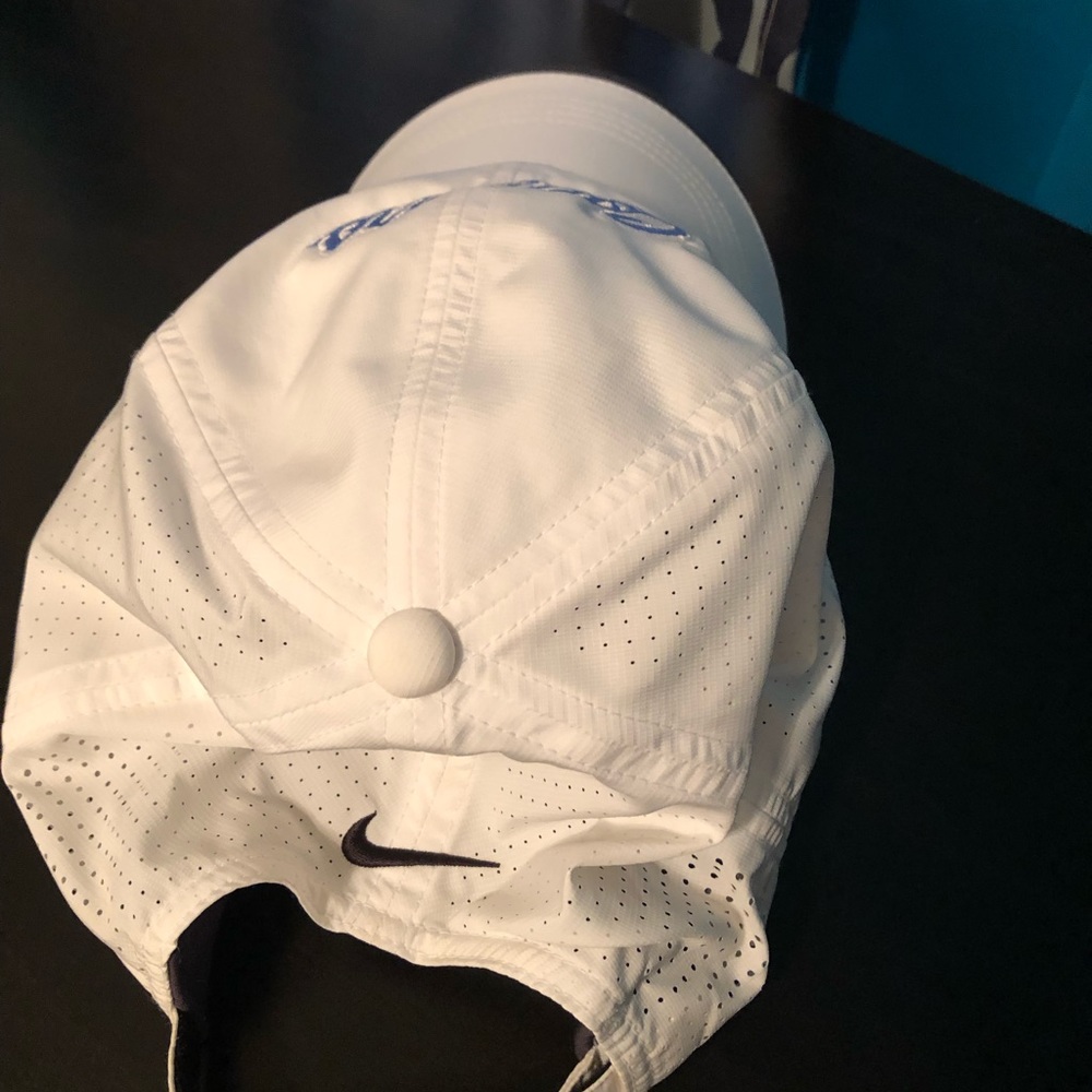 Nike hat - Picture 2 of 2